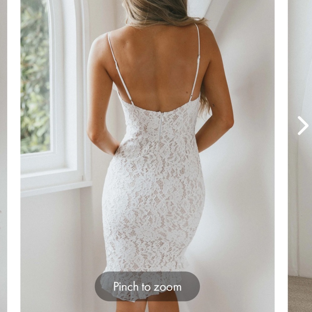Selfie Leslie Azusa Asymmetrical Hem Lace Dress in white. Size Xs - Picture 2 of 10